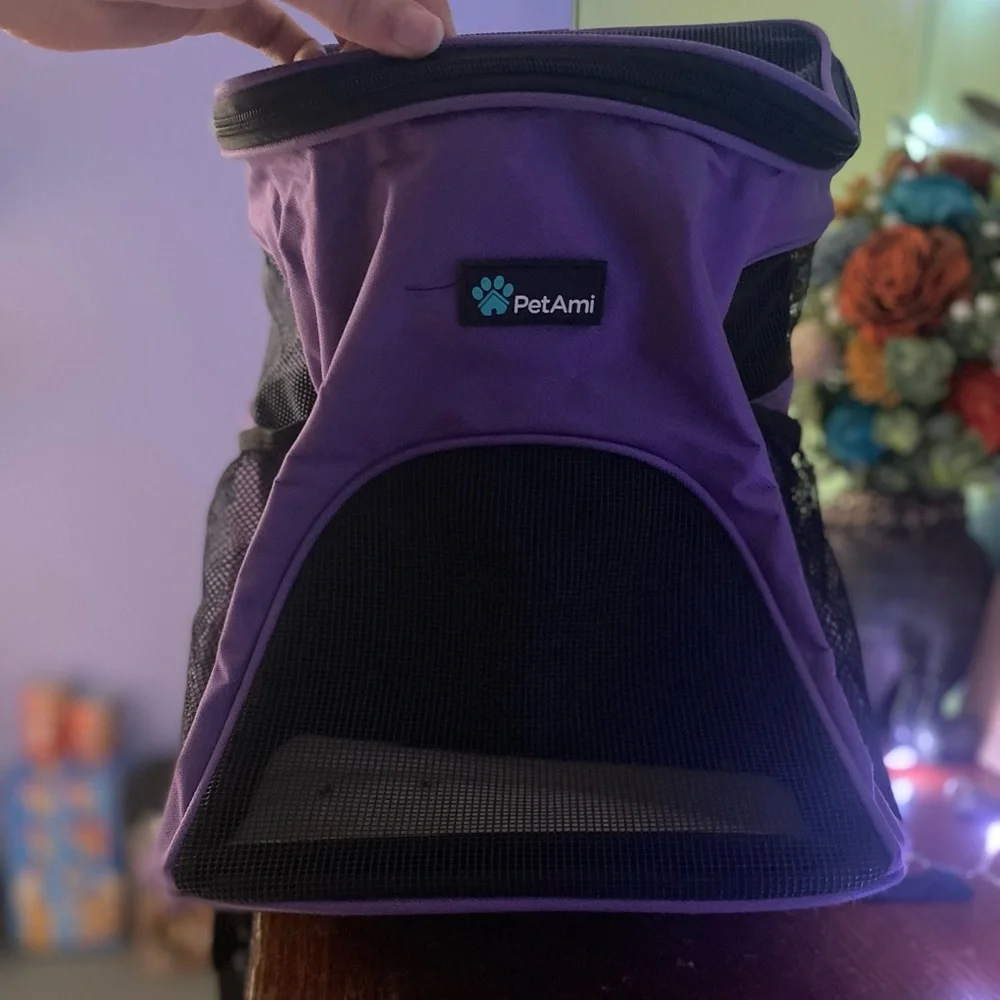 Cat mesh carry backpack, purple, zip up, perfect condition.